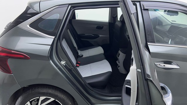 Second-hand 2024 Hyundai i20 Asta 1.2 for sale in Noida-38