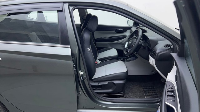 Second-hand 2024 Hyundai i20 Asta 1.2 for sale in Noida-15