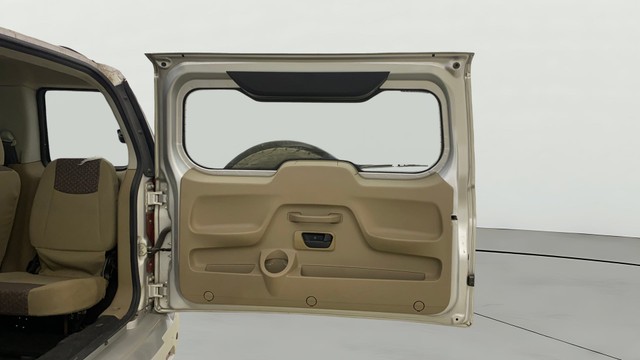 Second-hand 2015 Mahindra TUV 300 T8 for sale in Mumbai-3