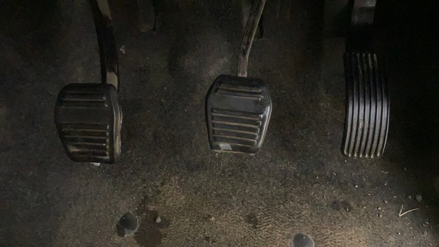 Second-hand 2015 Mahindra TUV 300 T8 for sale in Mumbai-24