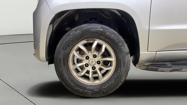 Second-hand 2015 Mahindra TUV 300 T8 for sale in Mumbai-29