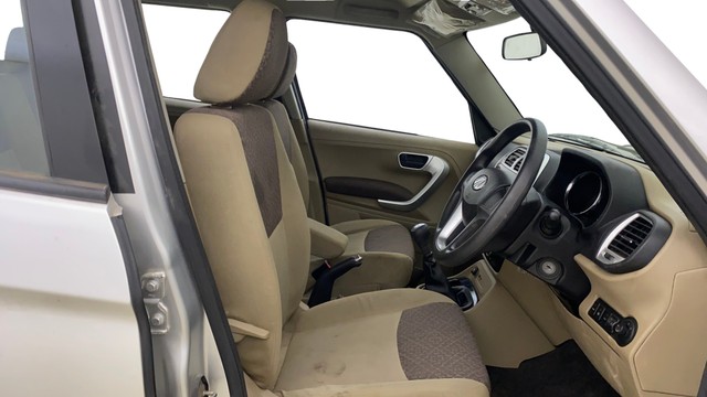 Second-hand 2015 Mahindra TUV 300 T8 for sale in Mumbai-25