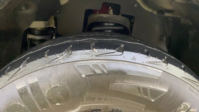 Second-hand 2015 Mahindra TUV 300 T8 for sale in Mumbai-9