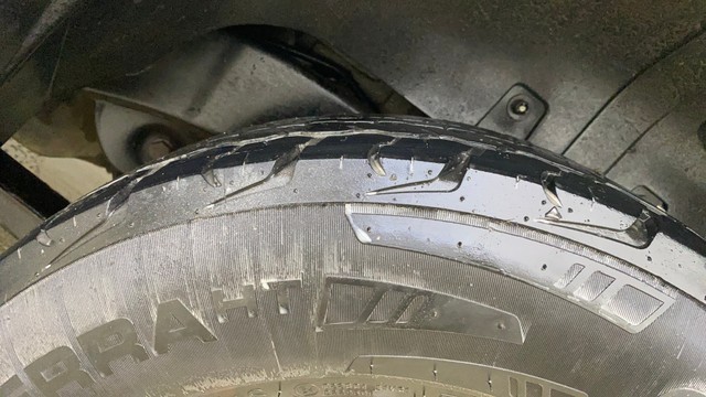 Second-hand 2015 Mahindra TUV 300 T8 for sale in Mumbai-8