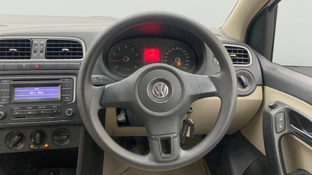 Volkswagen Polo Petrol Comfortline 1.2L Second-hand 2013 Volkswagen Polo Petrol Comfortline 1.2L for sale in Hyderabad-6