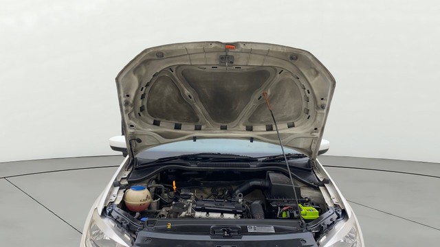 Volkswagen Polo Petrol Comfortline 1.2L Second-hand 2013 Volkswagen Polo Petrol Comfortline 1.2L for sale in Hyderabad-19