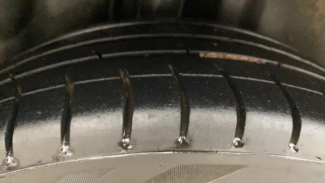 Volkswagen Polo Petrol Comfortline 1.2L Second-hand 2013 Volkswagen Polo Petrol Comfortline 1.2L for sale in Hyderabad-3