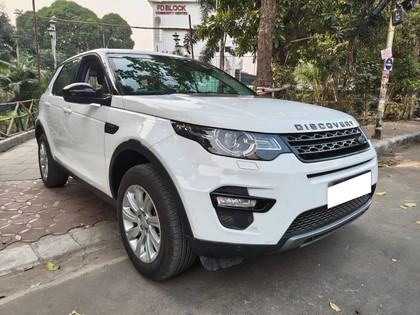 Second-hand 2017 Land Rover Discovery HSE 3.0 TD6 for sale in Kolkata