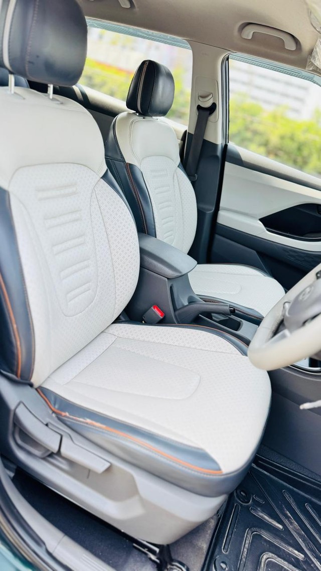 Second-hand 2024 Hyundai Creta E for sale in Surat-14