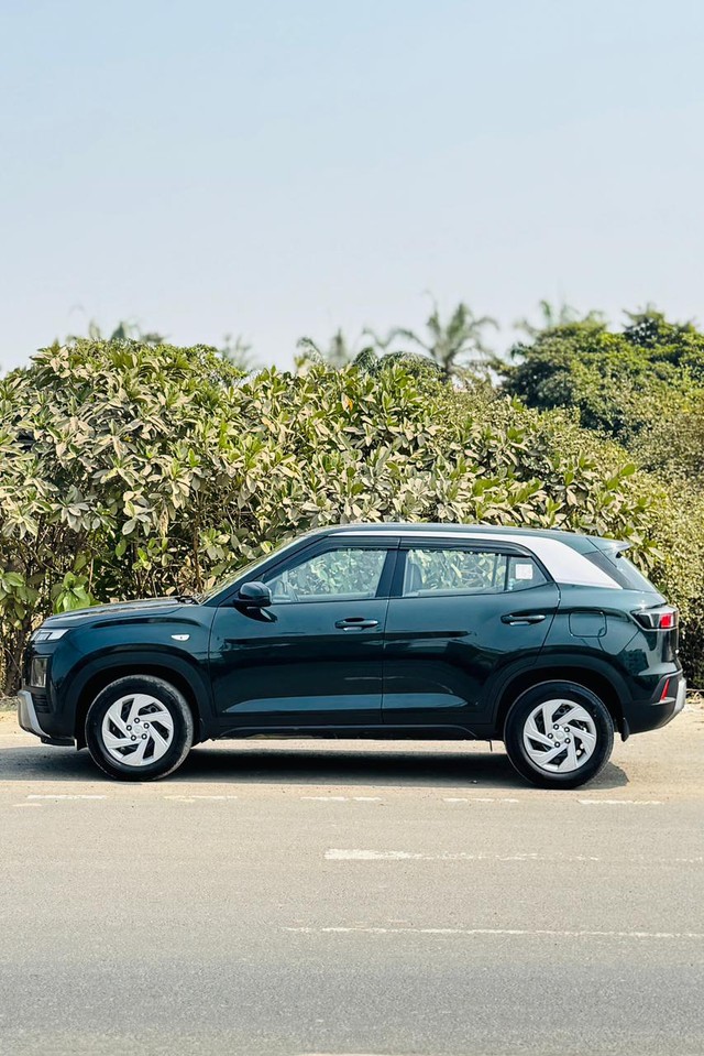 Second-hand 2024 Hyundai Creta E for sale in Surat-3