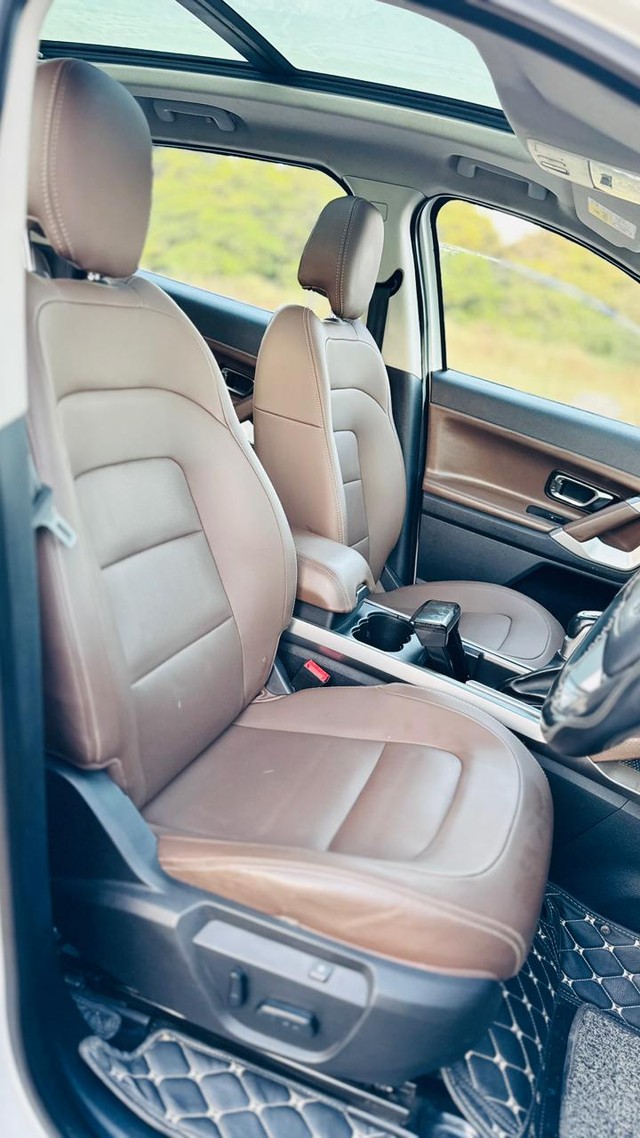 Second-hand 2022 Tata Harrier XZA Plus AT BSVI for sale in Surat-16