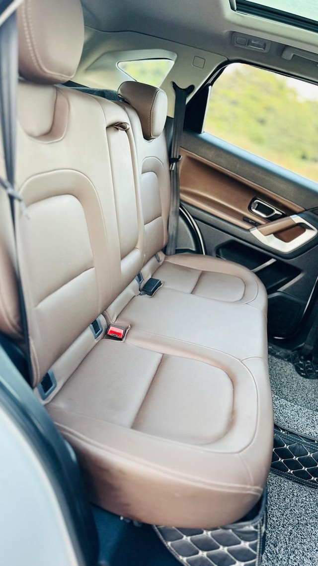 Second-hand 2022 Tata Harrier XZA Plus AT BSVI for sale in Surat-14