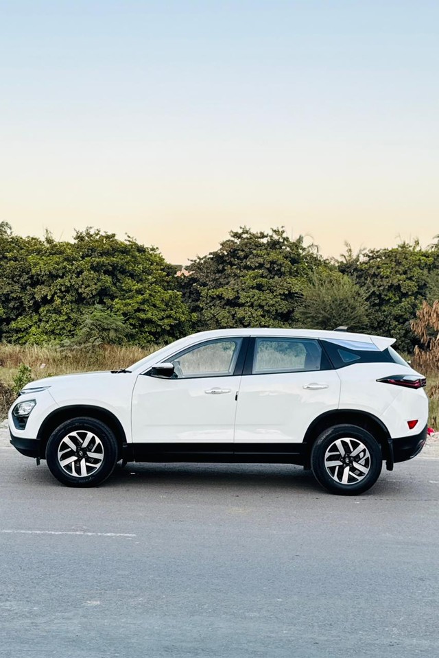 Second-hand 2022 Tata Harrier XZA Plus AT BSVI for sale in Surat-3