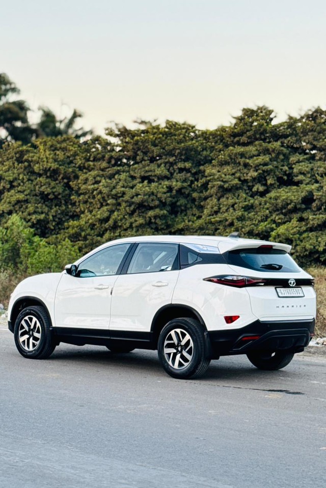Second-hand 2022 Tata Harrier XZA Plus AT BSVI for sale in Surat-12