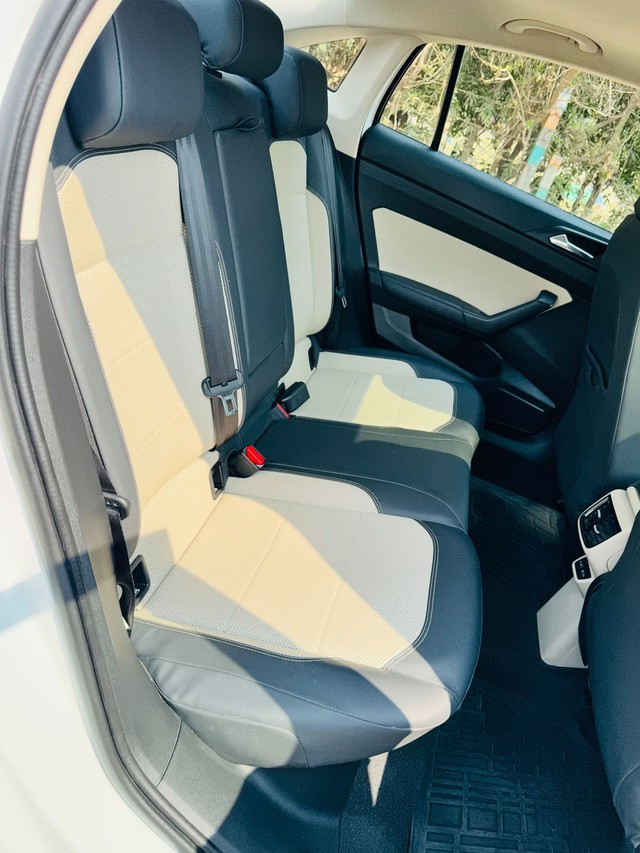 Skoda Slavia 1.0 TSI Style AT BSVI Second-hand 2022 Skoda Slavia 1.0 TSI Style AT BSVI for sale in Surat-15