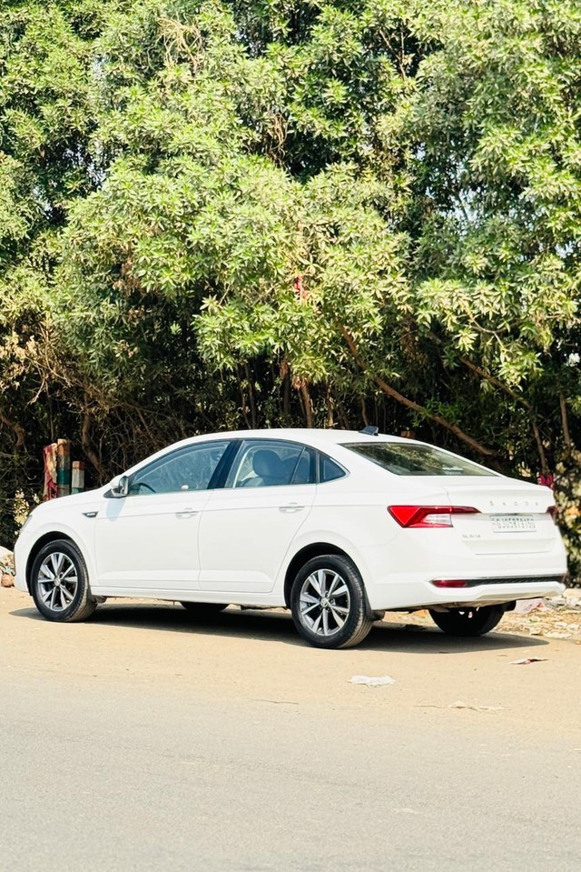 Skoda Slavia 1.0 TSI Style AT BSVI Second-hand 2022 Skoda Slavia 1.0 TSI Style AT BSVI for sale in Surat-16