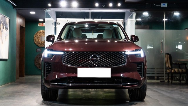 Second-hand 2025 Volvo XC90 B5 AWD Mild hybrid Ultra for sale in New Delhi-4