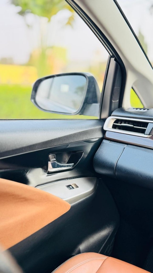 Second-hand 2016 Toyota Innova 2.5 G (Diesel) 7 Seater BS IV for sale in Surat-4