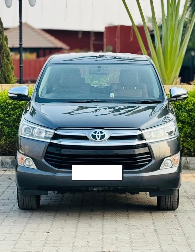 Second-hand 2016 Toyota Innova 2.5 G (Diesel) 7 Seater BS IV for sale in Surat-5