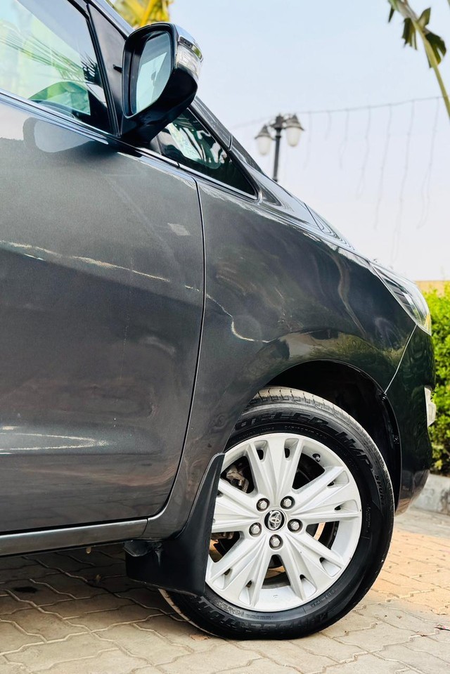 Second-hand 2016 Toyota Innova 2.5 G (Diesel) 7 Seater BS IV for sale in Surat-7