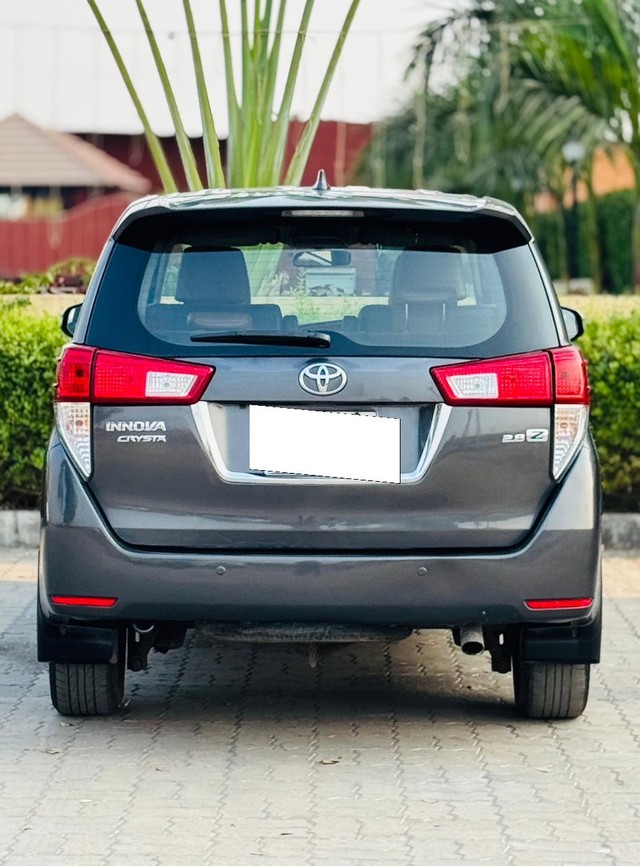 Second-hand 2016 Toyota Innova 2.5 G (Diesel) 7 Seater BS IV for sale in Surat-2