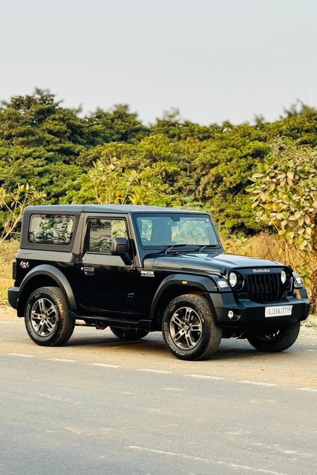 Mahindra Thar LX 4WD Convert Top Diesel AT BSVI Second-hand 2023 Mahindra Thar LX 4WD Convert Top Diesel AT BSVI for sale in Surat-9