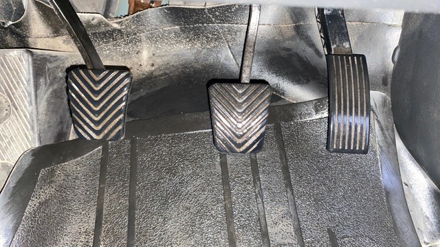 Second-hand 2015 Hyundai i20 Asta 1.2 for sale in Thane-14