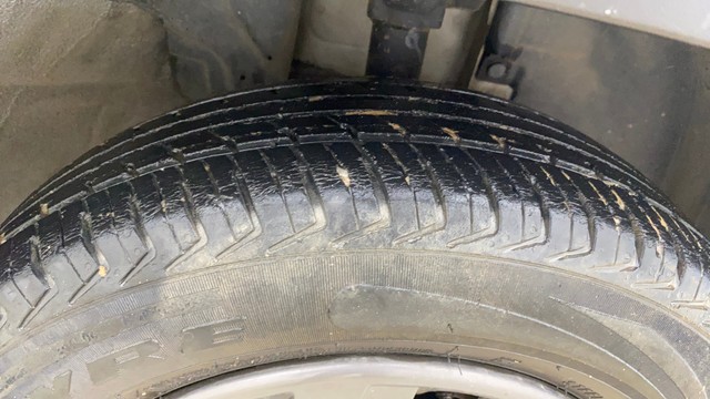 Second-hand 2017 Renault KWID 1.0 RXL for sale in Ahmedabad-8