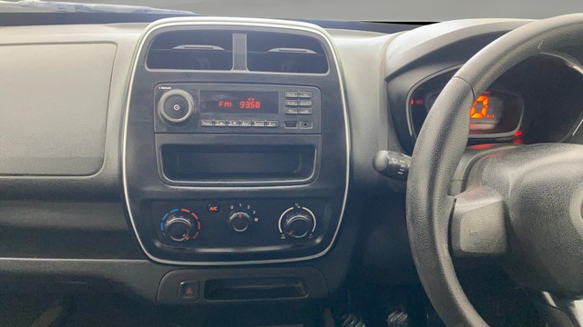 Second-hand 2017 Renault KWID 1.0 RXL for sale in Ahmedabad-2