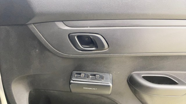 Second-hand 2017 Renault KWID 1.0 RXL for sale in Ahmedabad-6