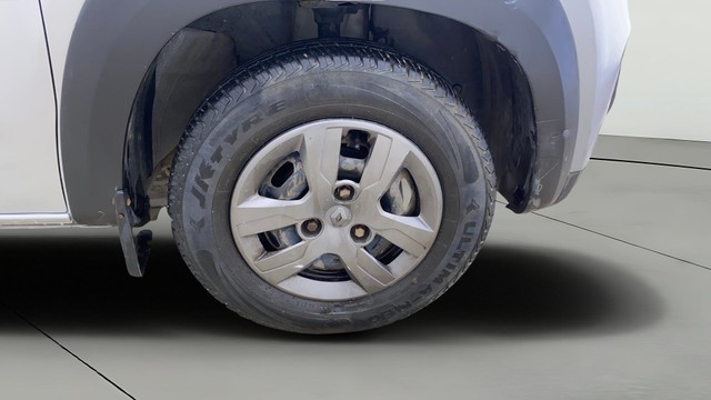 Second-hand 2017 Renault KWID 1.0 RXL for sale in Ahmedabad-26