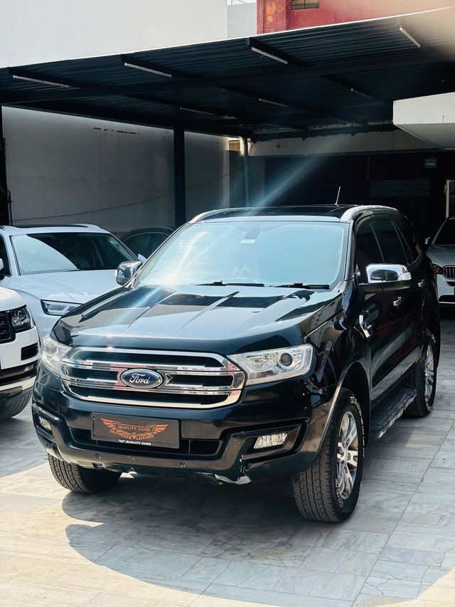 Second-hand 2018 Ford Endeavour 3.2 Titanium AT 4X4 for sale in Jaipur-4