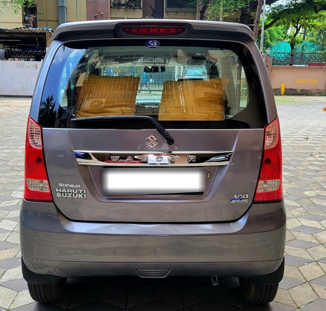 Second-hand 2017 Maruti Suzuki Wagon R AMT VXI for sale in Mumbai-2