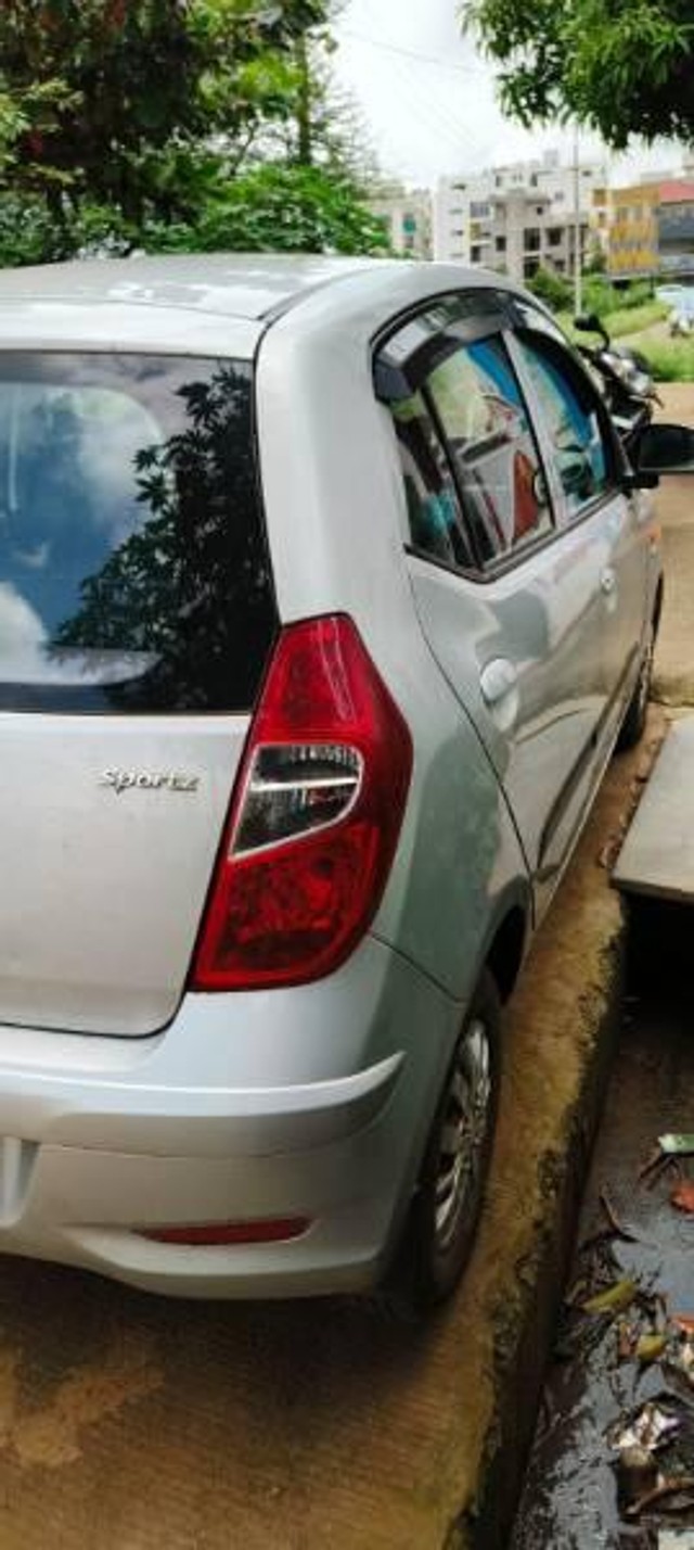Second-hand 2014 Hyundai i10 Sportz 1.1L for sale in Belgaum-3
