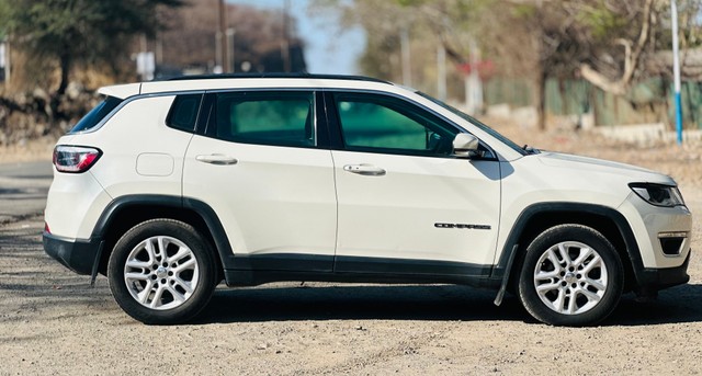 Second-hand 2017 Jeep Compass 2.0 Limited for sale in Pune-1