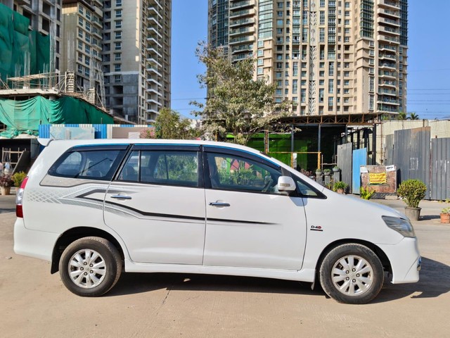 Second-hand 2011 Toyota Innova 2.5 V Diesel 8-seater for sale in Mumbai-1