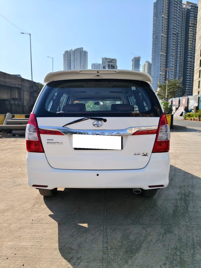 Second-hand 2011 Toyota Innova 2.5 V Diesel 8-seater for sale in Mumbai-2
