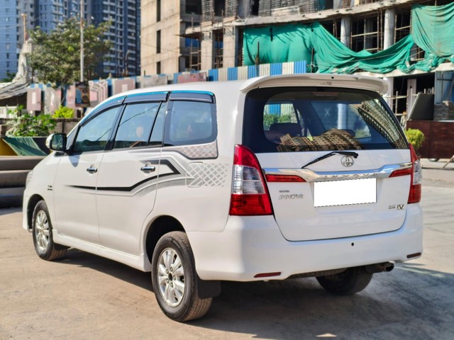 Second-hand 2011 Toyota Innova 2.5 V Diesel 8-seater for sale in Mumbai-7
