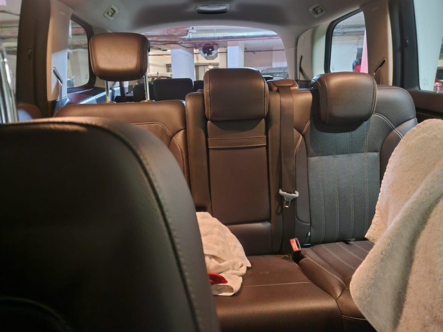 Mercedes-Benz GLS 350d 4MATIC Second-hand 2016 Mercedes-Benz GLS 350d 4MATIC for sale in Mumbai-7