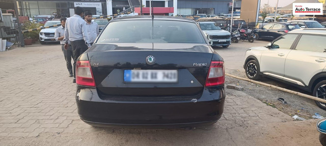 Second-hand 2012 Skoda Rapid 1.6 MPI AT Elegance for sale in Bhubaneswar-6