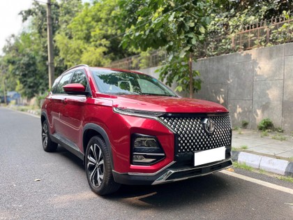 Second-hand 2024 MG Hector Plus Sharp Pro CVT 2023-2025 for sale in New Delhi