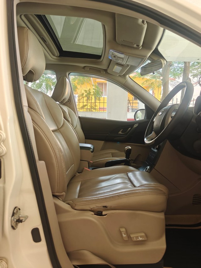 Second-hand 2017 Mahindra XUV500 R W10 FWD for sale in Coimbatore-11