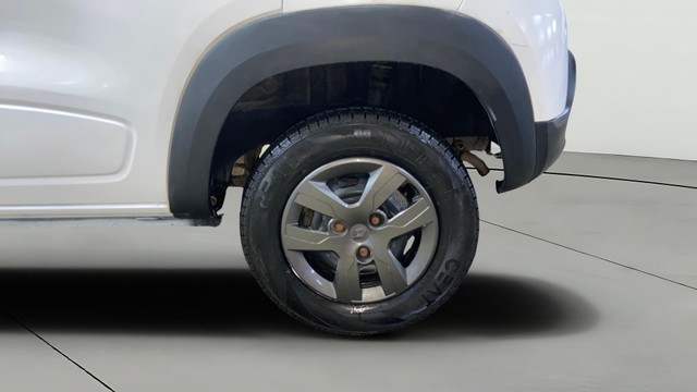 Second-hand 2019 Renault KWID 1.0 RXT Optional AT 2016-2019 for sale in Surat-28