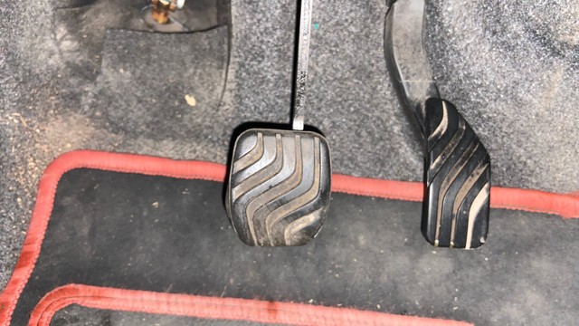 Second-hand 2019 Renault KWID 1.0 RXT Optional AT 2016-2019 for sale in Surat-24