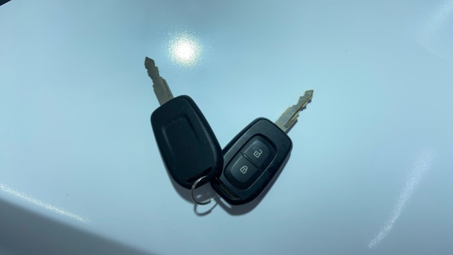 Second-hand 2019 Renault KWID 1.0 RXT Optional AT 2016-2019 for sale in Surat-4