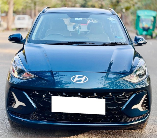 Second-hand 2025 Hyundai Grand i10 Nios Sportz Duo CNG for sale in New Delhi-5