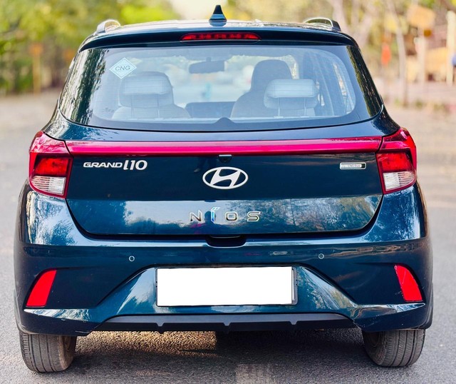 Second-hand 2025 Hyundai Grand i10 Nios Sportz Duo CNG for sale in New Delhi-2