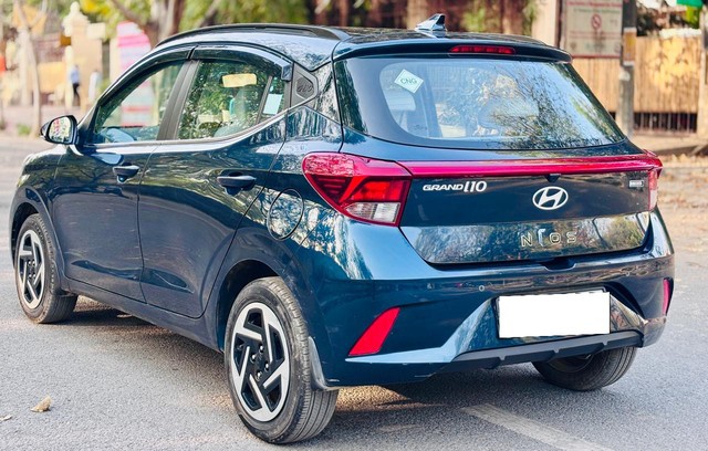 Second-hand 2025 Hyundai Grand i10 Nios Sportz Duo CNG for sale in New Delhi-8