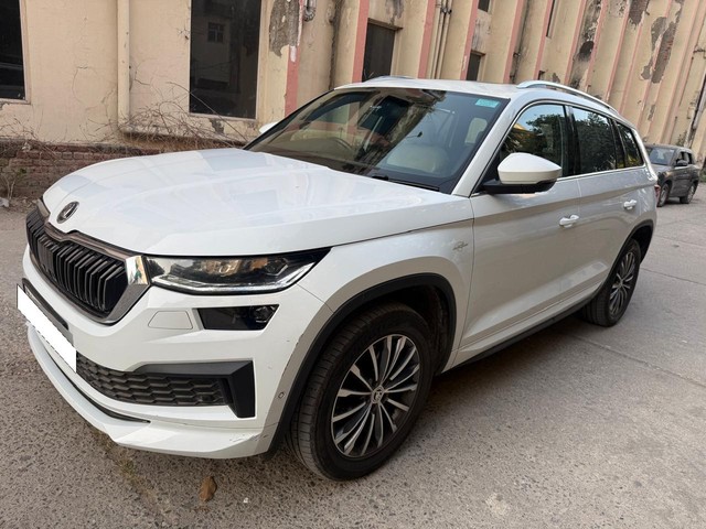 Second-hand 2022 Skoda Kodiaq L & K BSVI for sale in New Delhi-6