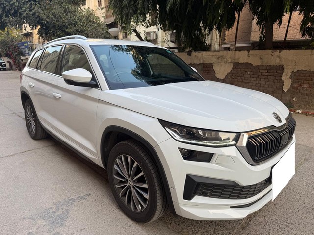 Second-hand 2022 Skoda Kodiaq L & K BSVI for sale in New Delhi-20
